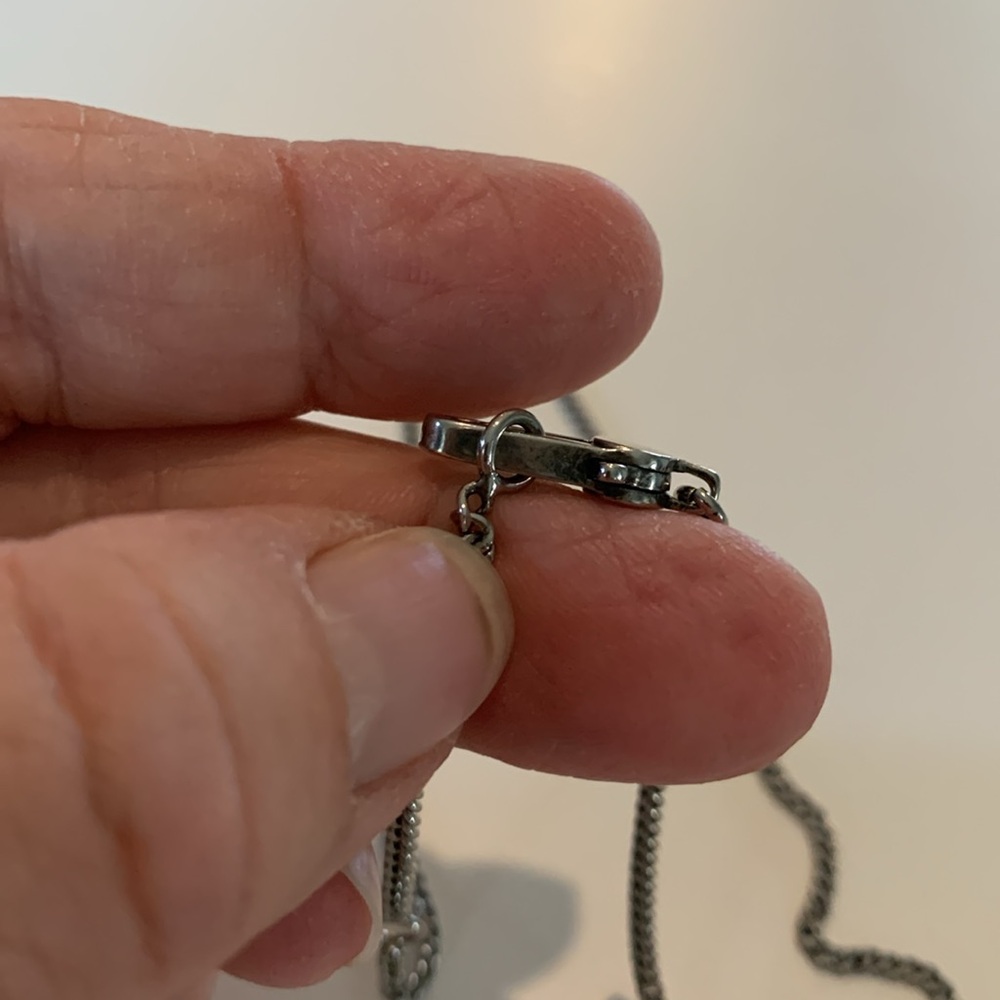 Gucci Silver and Red Pendant Necklace - Picture 6 of 10